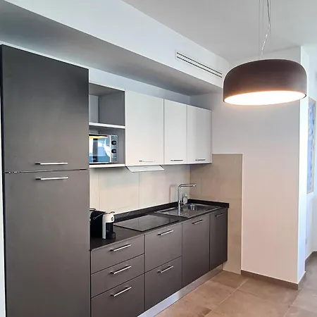 White Oasis - Piscina E Ombrellone In Seconda Fila Incluso Апартаменты *
